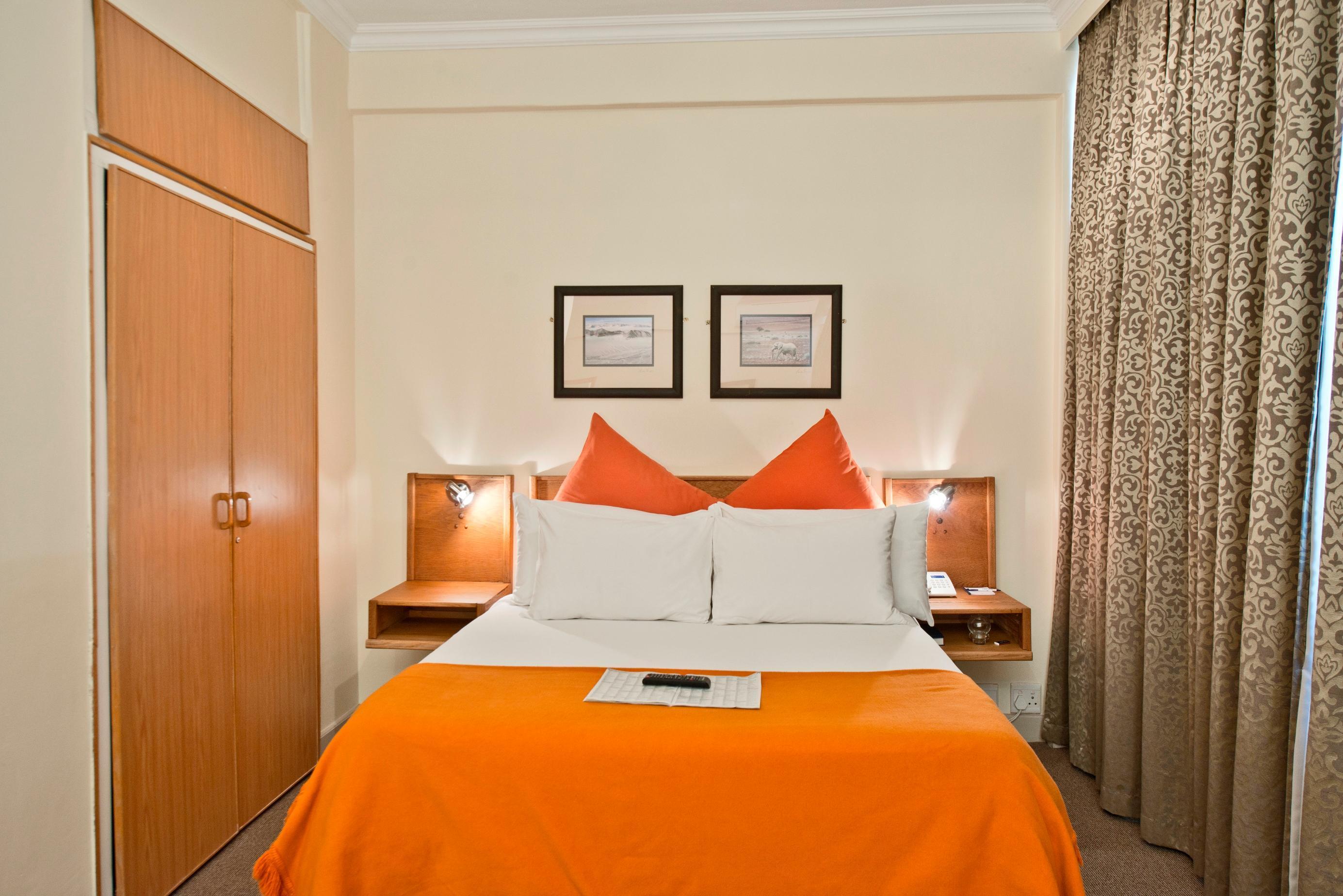 Hotel Thuringerhof Виндхук Экстерьер фото