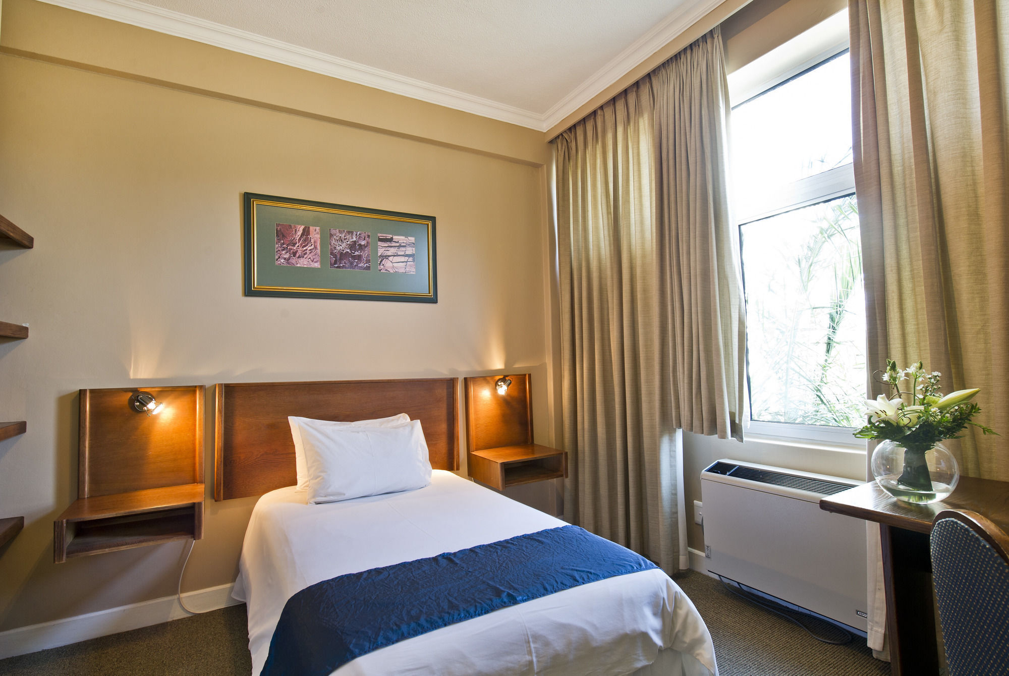 Hotel Thuringerhof Виндхук Экстерьер фото