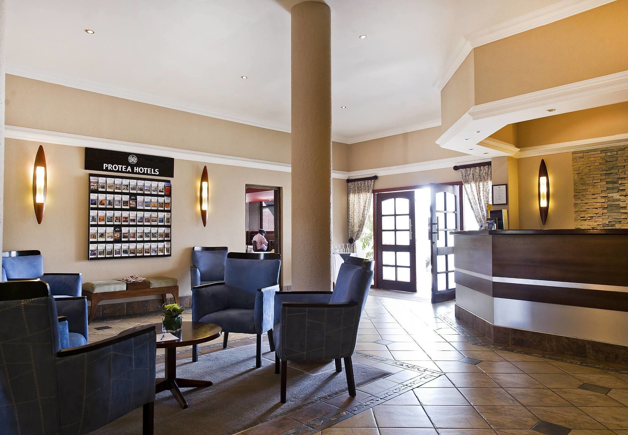 Hotel Thuringerhof Виндхук Экстерьер фото
