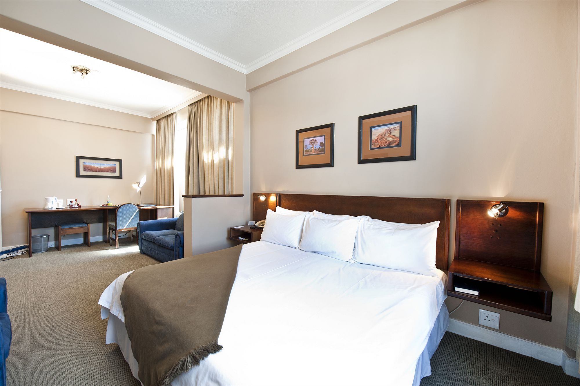 Hotel Thuringerhof Виндхук Экстерьер фото