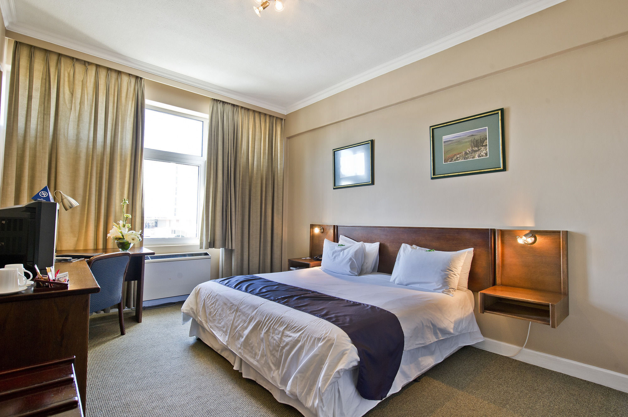Hotel Thuringerhof Виндхук Экстерьер фото
